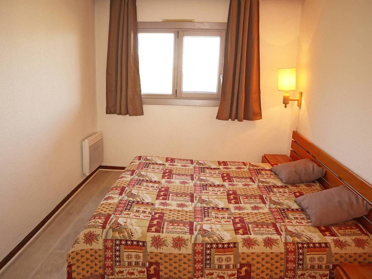 Entire apartment, 2-room apartment, 4/5 pers, ski-in/ski-out, parking, Wifi, pets allowed in Les Orres, Écrins National Park