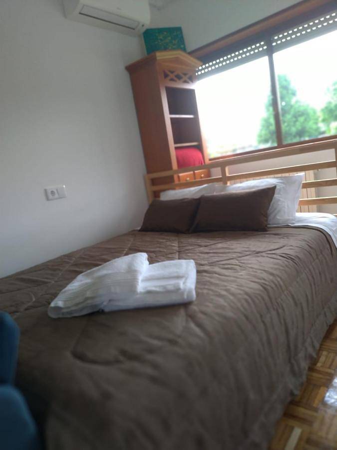 Gîte pour 2 personnes, avec piscine ainsi que jardin et vue dans Barroselas