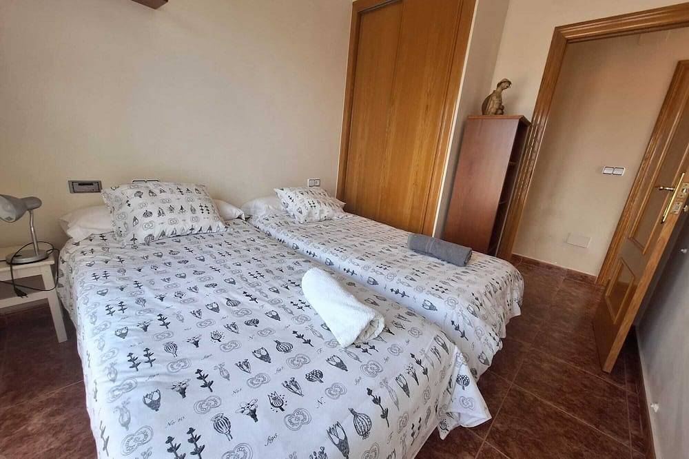 Entire apartment, Second floor apartment with pool, 2 minutes from the beach. in Cartagena, Costa Cálida