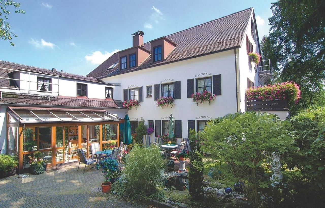 Arrivel Hotel am Bergson in München Obermenzing, München