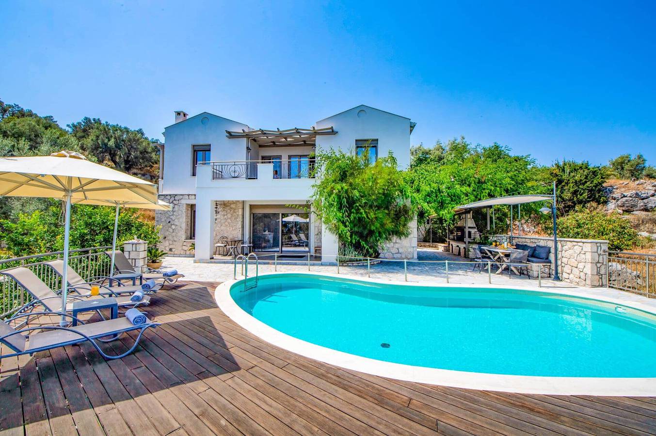 Villa Zogianna by Villa Plus in Nikiana, Alexandros