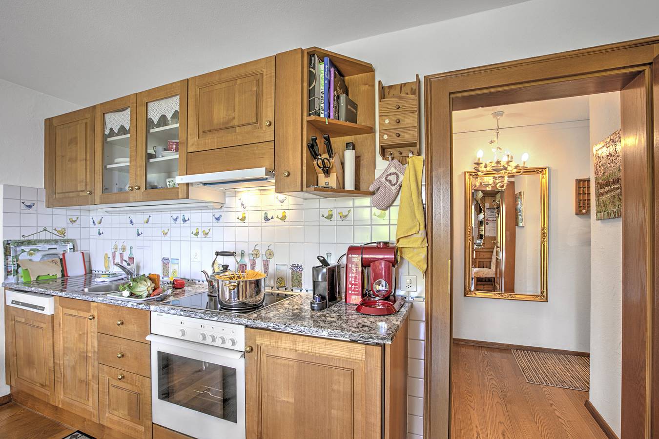 Entire apartment, Honeymoon Love Retreat 2 in Minusio, Ticino Alps and Verbano