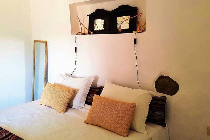 Gîte pour 4 personnes, avec jardin et piscine