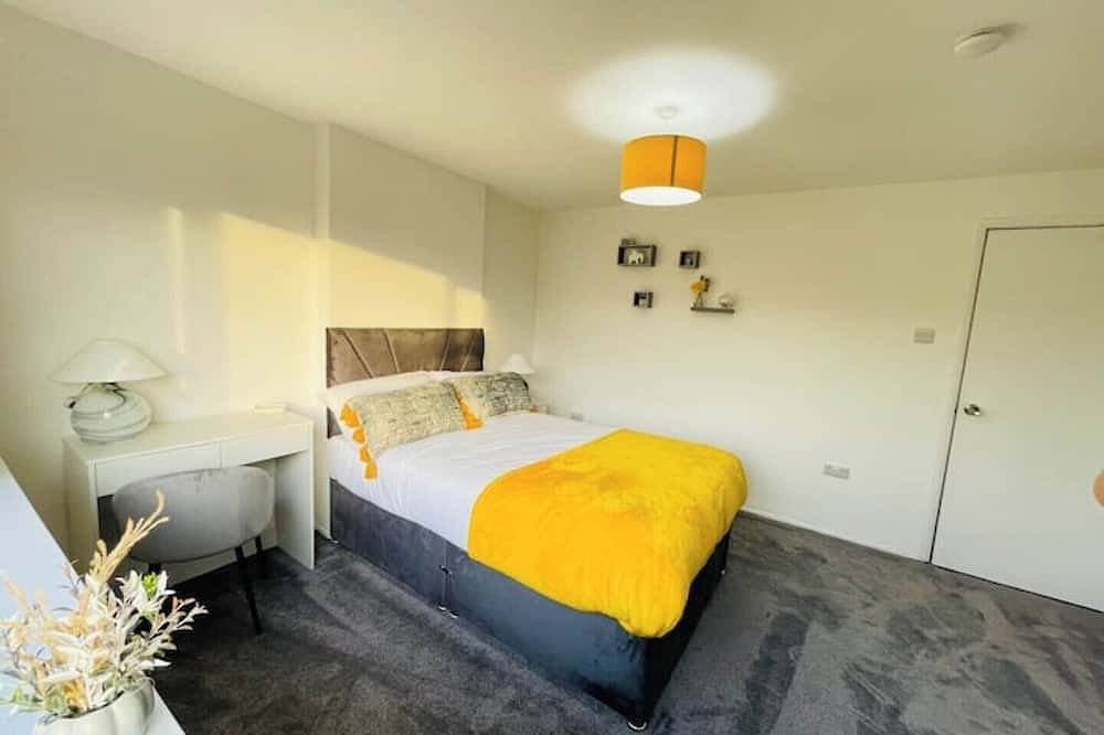 4 bed house in Wakefield - perfect for contractors  in Wakefield, Westliches Yorkshire