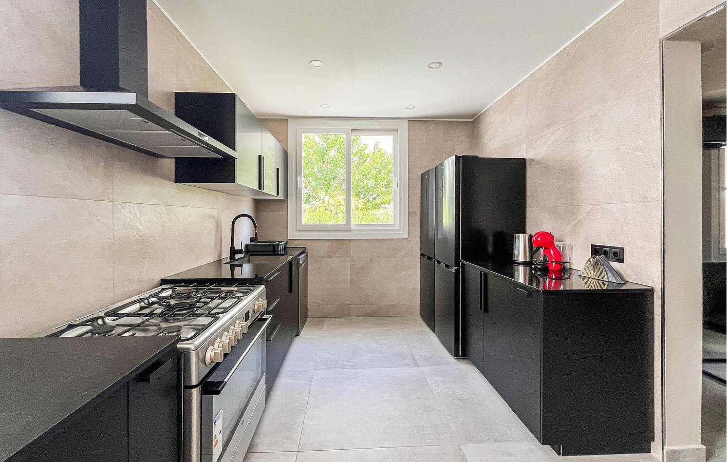 Acogedor apartamento de 1 dormitorio con piscina, cerca de Playa Ciudad Jardín in Can Pastilla, Palma