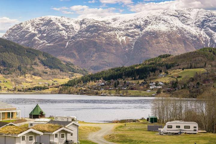 Camping für 4 Personen, mit Terrasse und Garten sowie Ausblick und Seeblick in Hardangerfjord