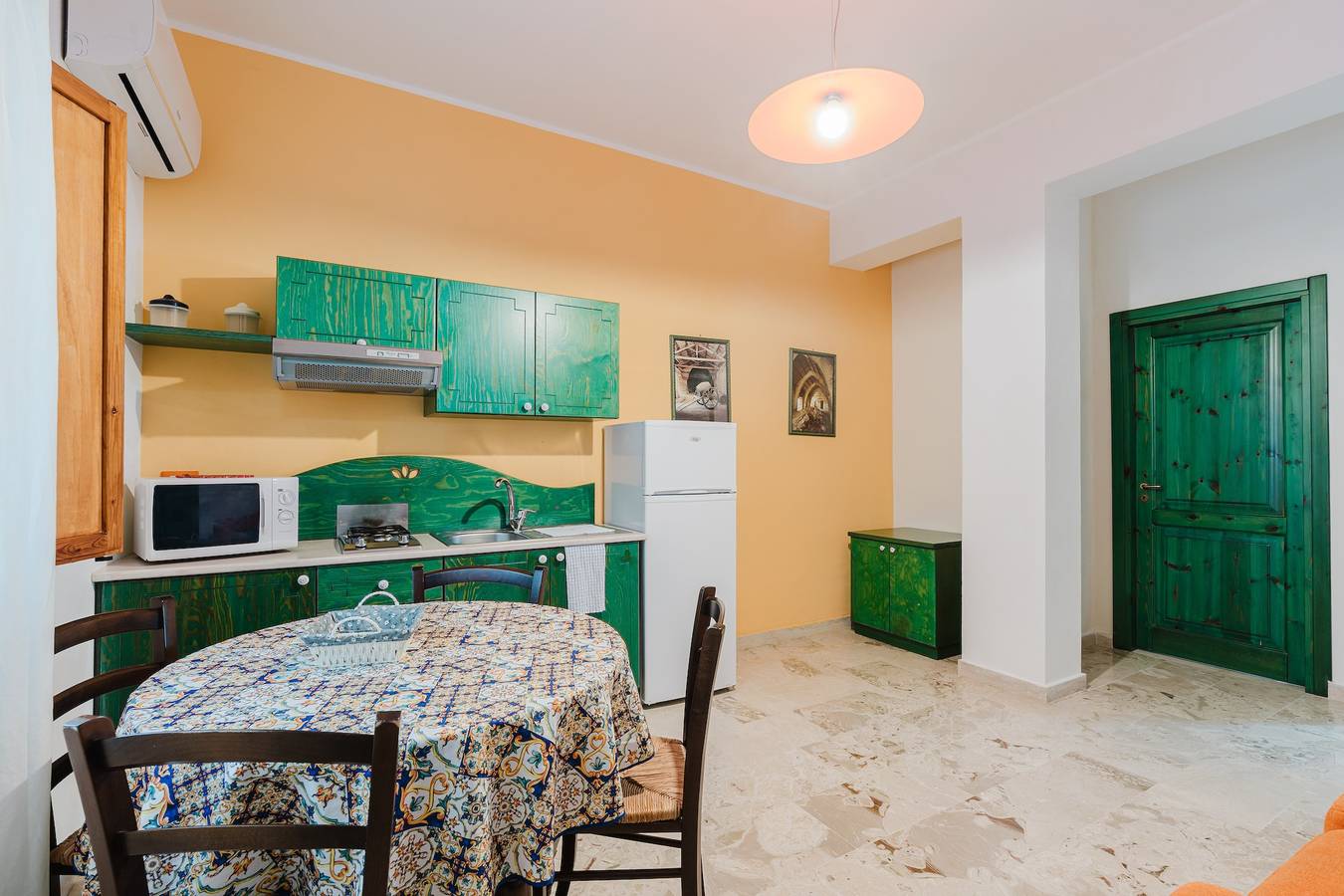 Appartement entier, Appartement 'Appartamento Standard 7' avec piscine partagée, Wi-Fi et climatisation in Castellammare del Golfo, Province de Trapani