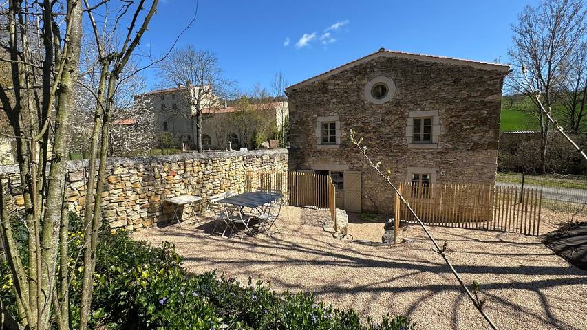Location de vacances pour 8 personnes, avec Jardin à La Roche-Noire