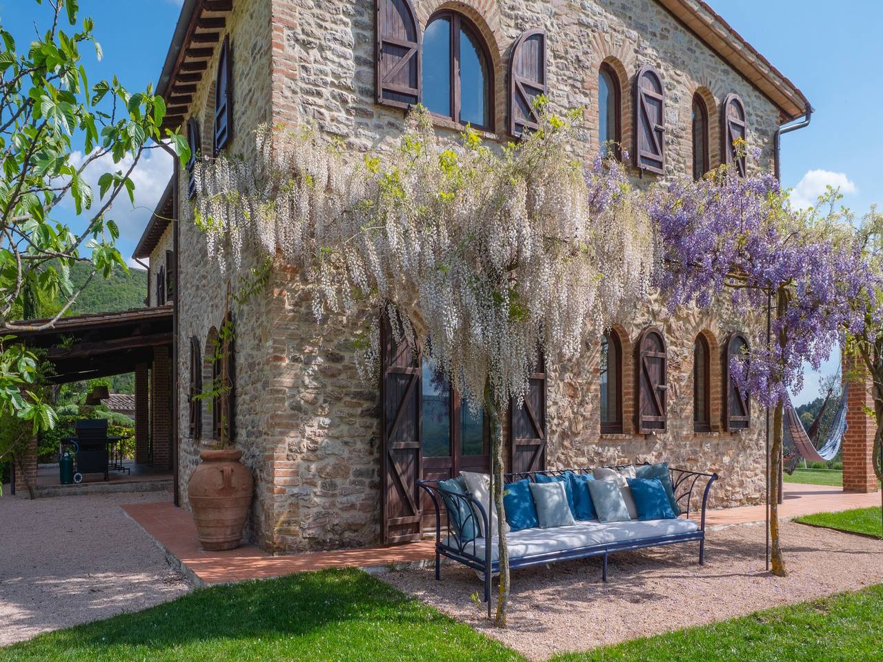 Villa in Umbrien mit Pool und Talblick in Perugia, Perugia Provinz