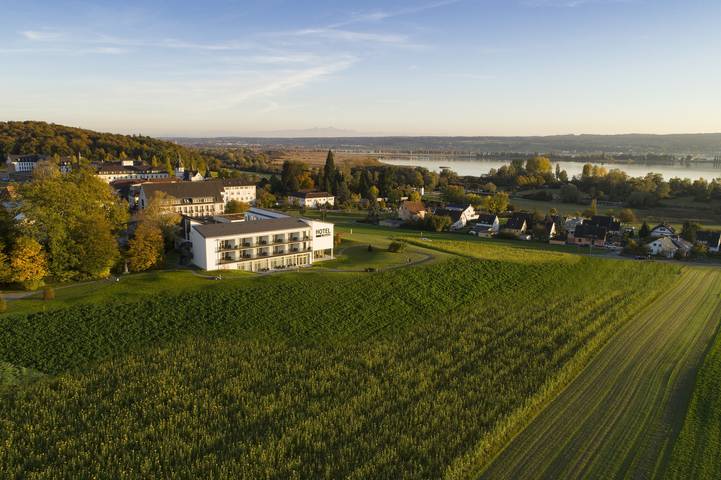 Hotel, mit Terrasse und Garten in Allensbach