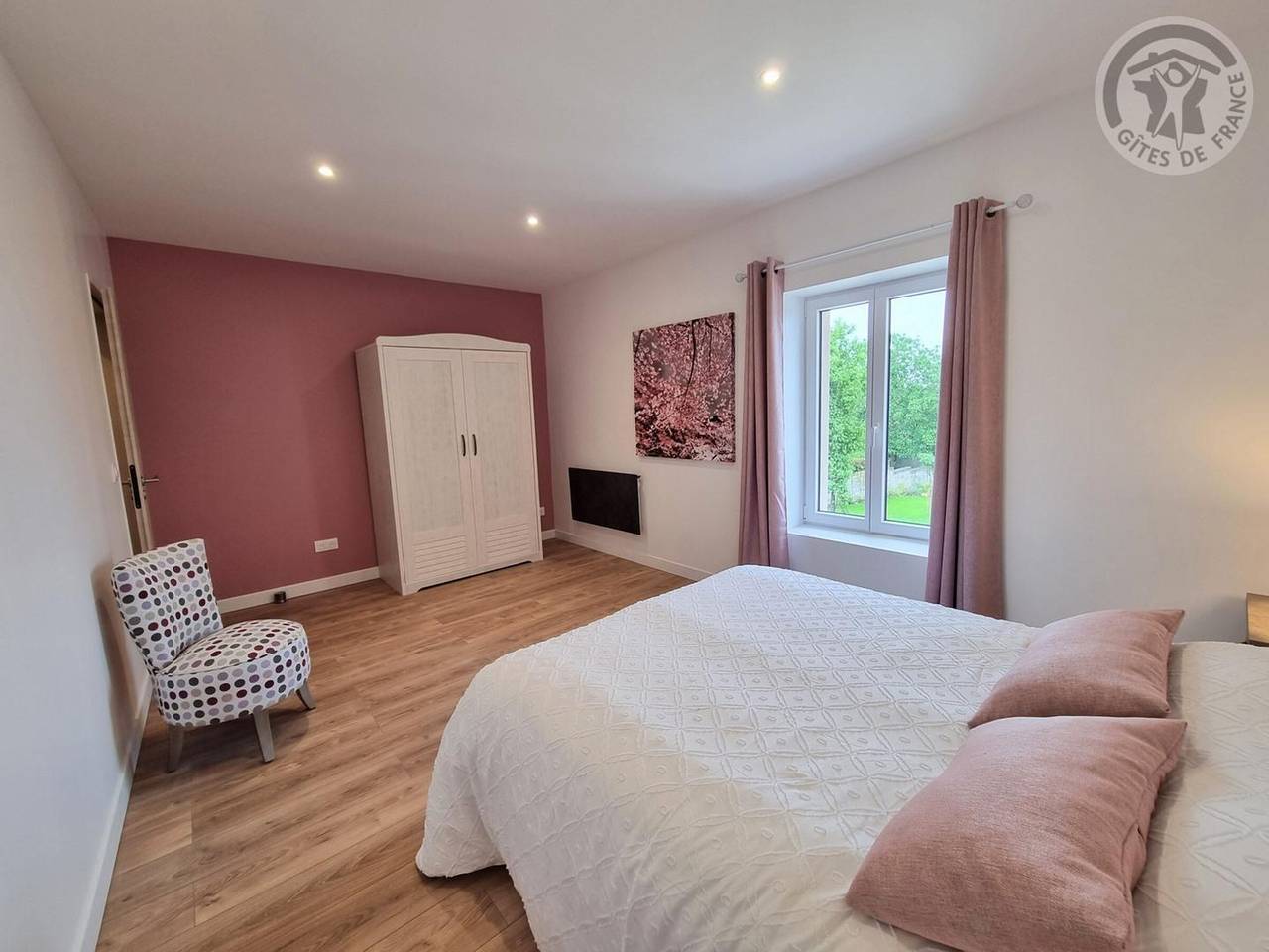Maison spacieuse avec jardin, près de Disneyland et Reims, idéale pour familles et amis in Viels-Maisons, Aisne