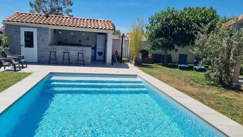 Chalet para 6 personas, con piscina y jardín - 1