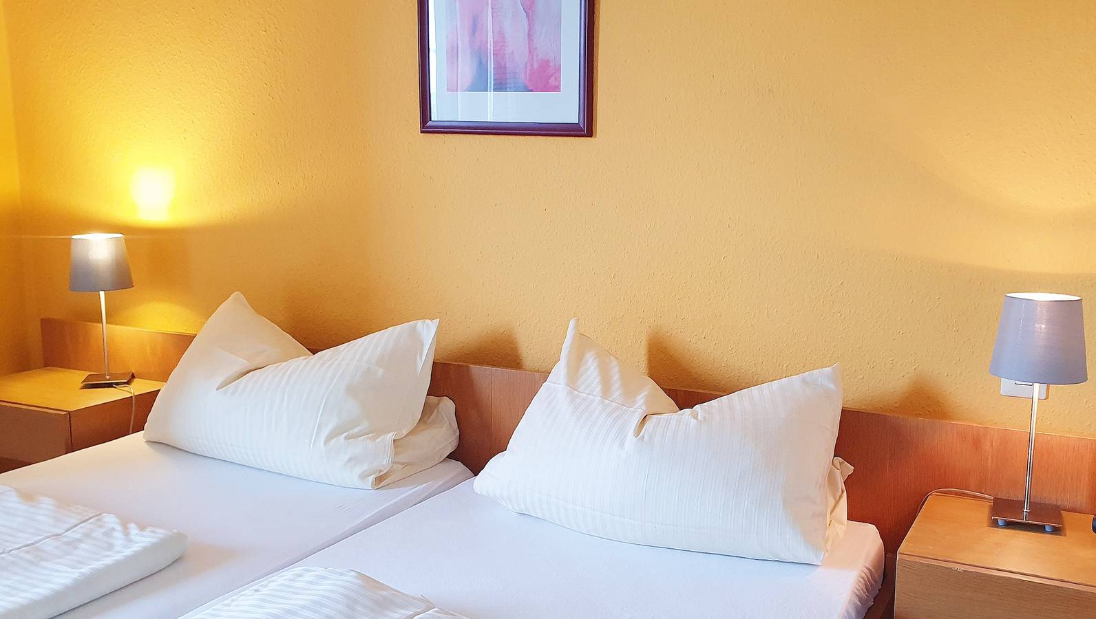 Bergener Hof - gemütliche Doppelzimmer, teilweise mit Balkon in Bergen (Chiemgau), Chiemsee