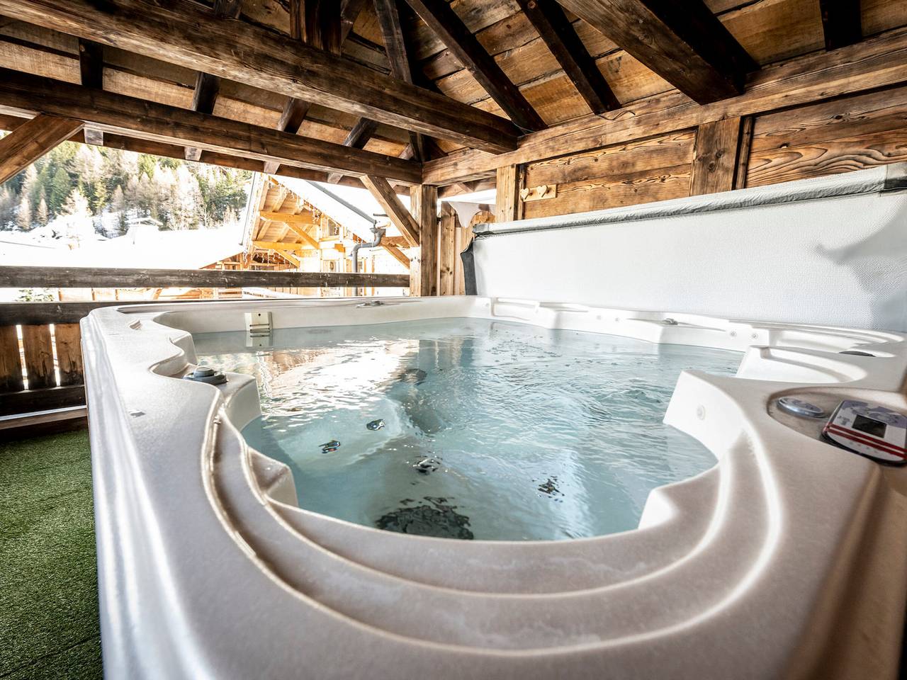 Geräumiges Chalet · Direkt an der Piste · Zugang zum Jacuzzi in La Plagne, La Plagne-Tarentaise