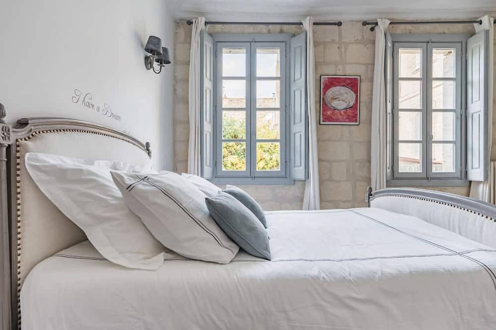 5 * Hausgarten und beheiztes Schwimmbad - ruhig im Stadtzentrum - Klimaanlage in Avignon, Vaucluse
