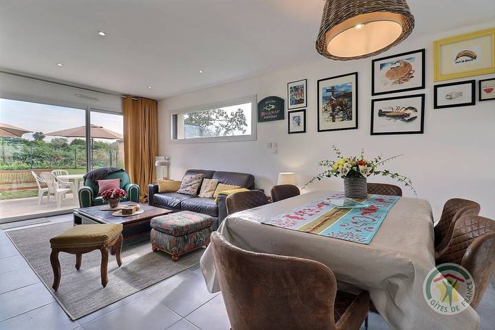 Gîte pour 6 personnes, avec jardin ainsi que jacuzzi et terrasse à Saint-Coulomb - 3