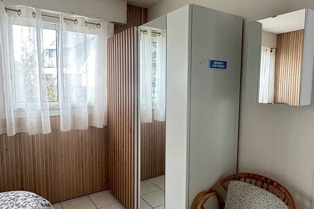 Family home in Gâvres, beach 150m away, comfort and relaxation, sleeps 6. in Gâvres, Côte des Mégalithes