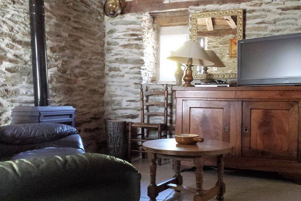 Gite écoresponsable Castagnere 4*  En Cevennes : climatisation, animal bienvenu in Aujac, Parc national des Cévennes