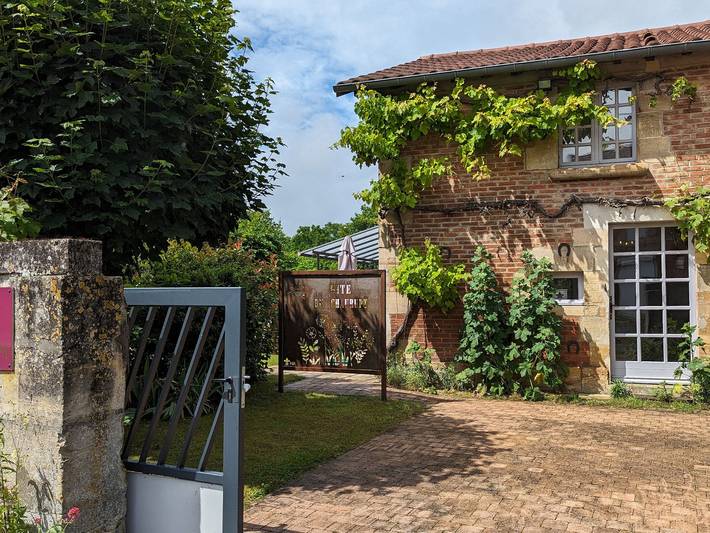 Gîte pour 6 personnes, avec Terrasse et Jardin