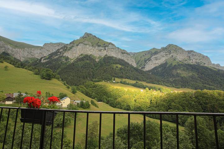 Gîte pour 8 personnes, avec balcon sur le Lac d'Annecy - 3