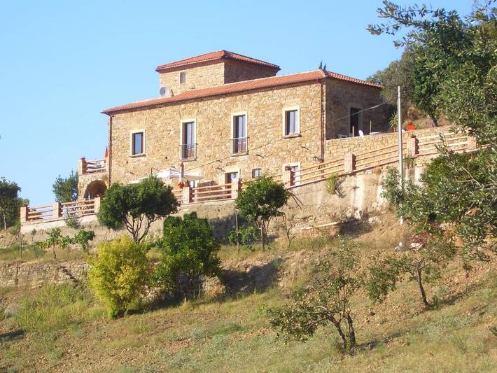 Casa vacanza per 5 persone, con panorama e giardino, con animali domestici in Perdifumo