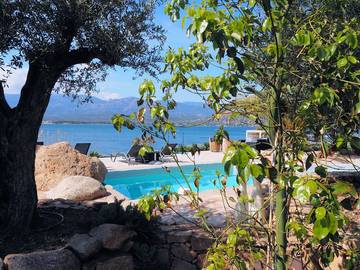 Cottage pour 2 personnes, avec piscine et jardin à Porto-Vecchio