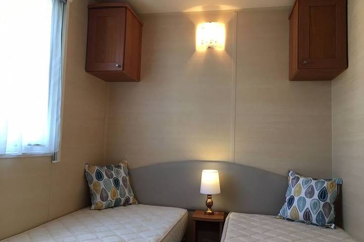 Location de vacances pour 4 personnes, avec Terrasse et Jardin ainsi que Piscine et Sauna à Saint-Privat-de-Champclos - 2