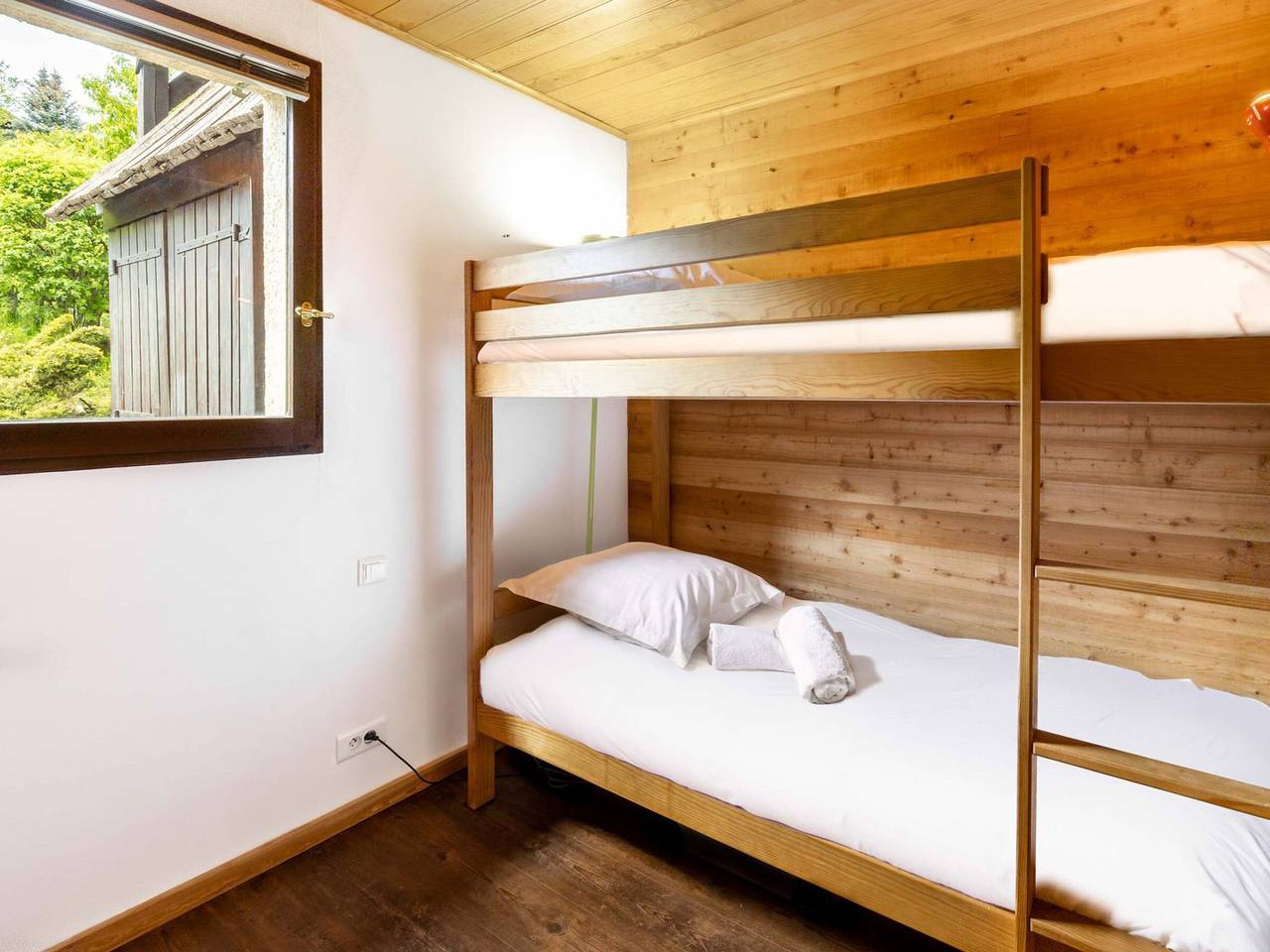 Appartement entier, Appartement cosy avec jardin et parking pour 5 personnes in Le Monêtier-les-Bains, Serre Chevalier