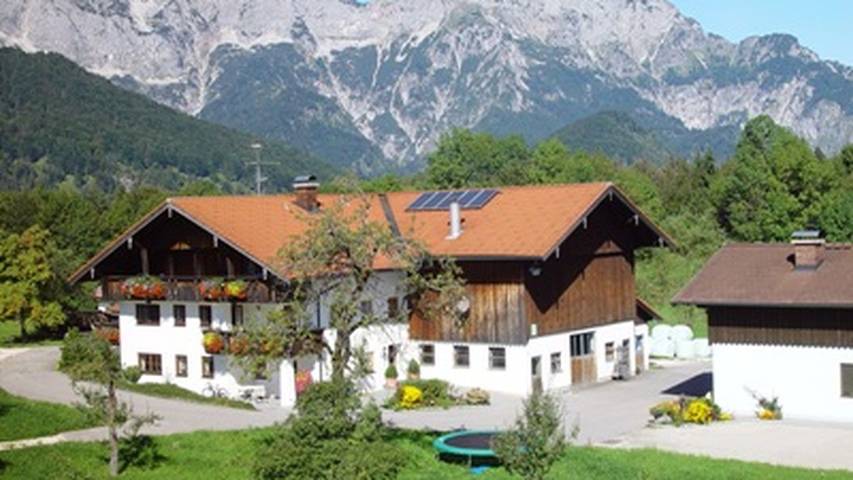 Ferienwohnung für 4 Personen, mit Balkon, kinderfreundlich in Marktschellenberg