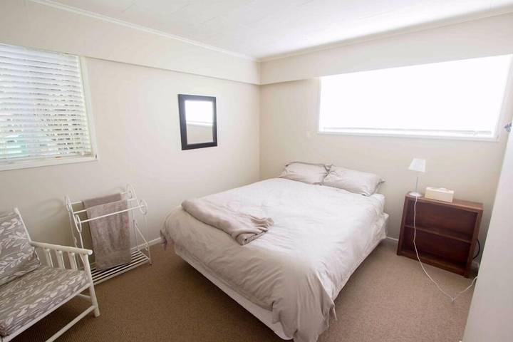 Holiday home for 6 people, with terrace and garden in Paraparaumu