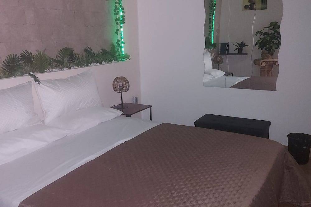 Norman Dream suite within walking distance of the majestic Cathedral of in Monreale, Palermo Provinz