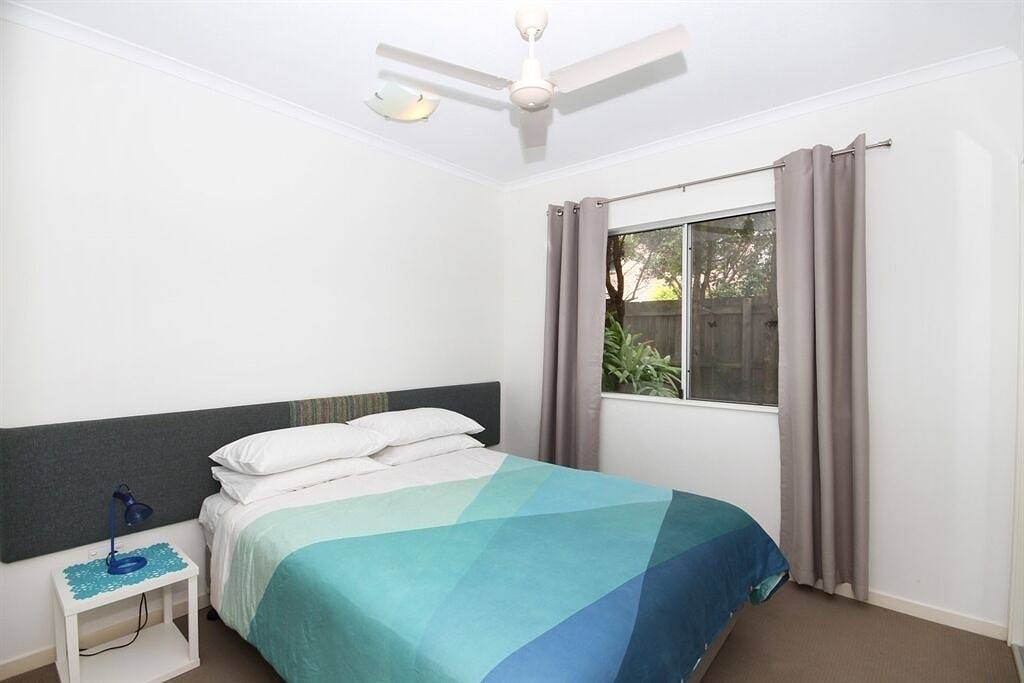 Ganze Wohnung, Einheit 2, Sea Breeze Villas-39 First Avenue Coolum - Wifi, 400 Bond in Coolum Beach, Sunshine Coast