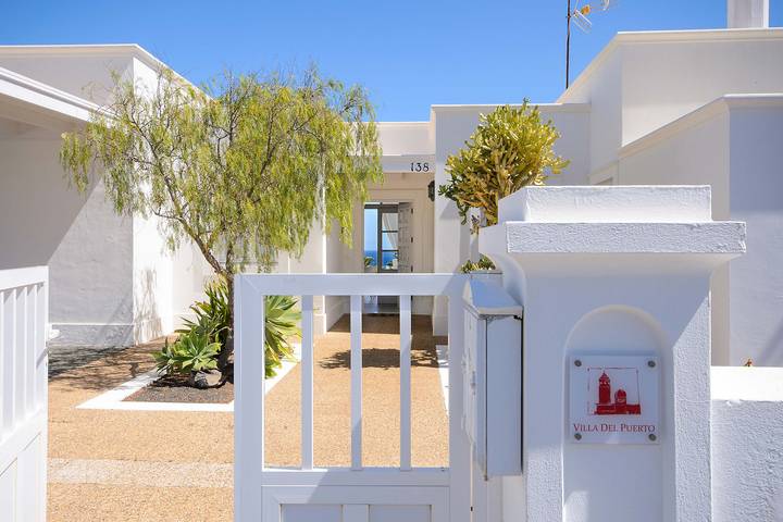Ferienhaus für 4 Personen, mit Balkon und Pool sowie Garten in Puerto Calero Marina - 3