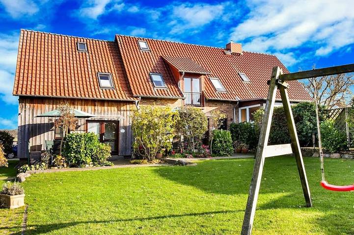 Ferienhaus für 6 Personen, mit Terrasse und Garten sowie Sauna