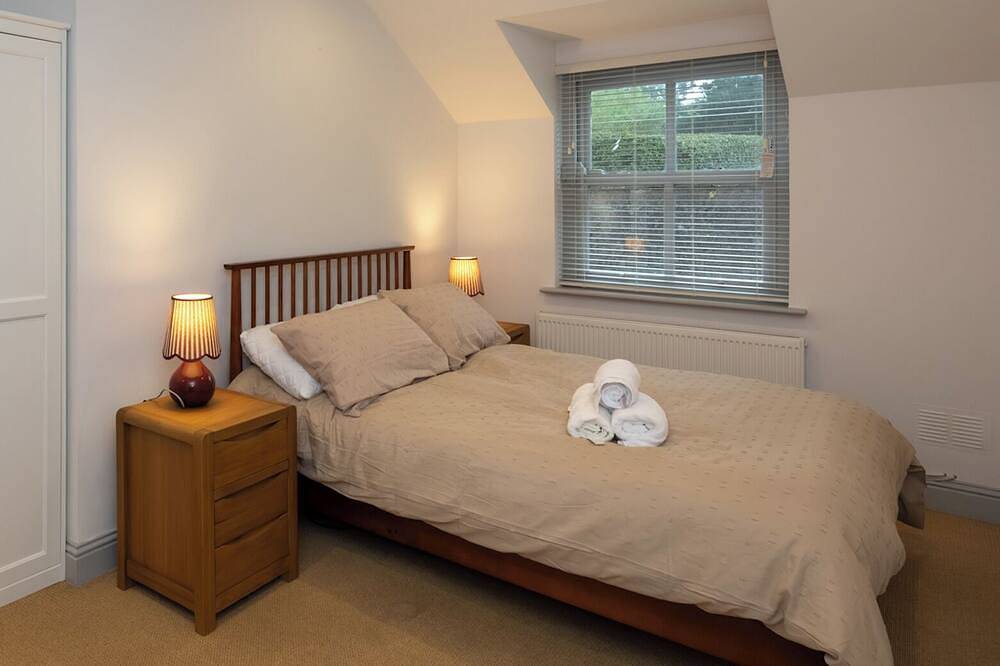 Modern 2-Bed House - 15 Mins Drive to Cork City Centre in Cork, Condado de Cork