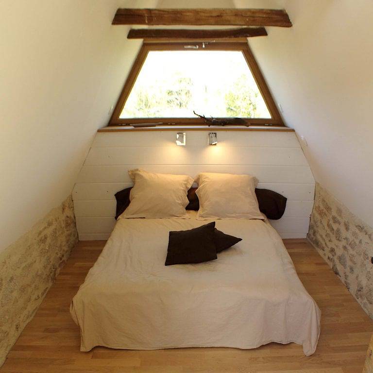 A la Clairière - Maison d'hôtes et "cucina italiana" - Chambre insolite du Châtaigner - Indépendante in Marcolès, Région d'Aurillac