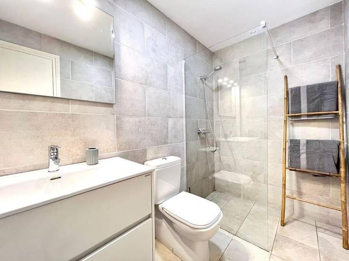 Gîte pour 4 personnes, avec jardin et piscine ainsi que bassin pour enfant et terrasse à Cala en Blanes - 2