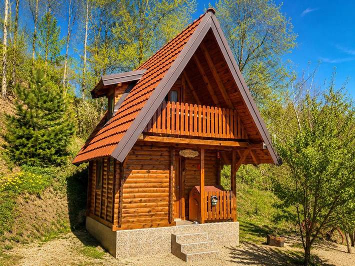 Gîte pour 5 personnes, avec Balcon et Terrasse ainsi que Jardin et Vue à Kosjerić