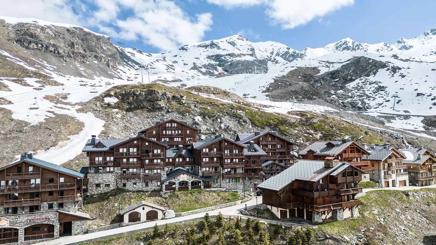 Chalet for 6 people, with pool and balcony in Val Thorens