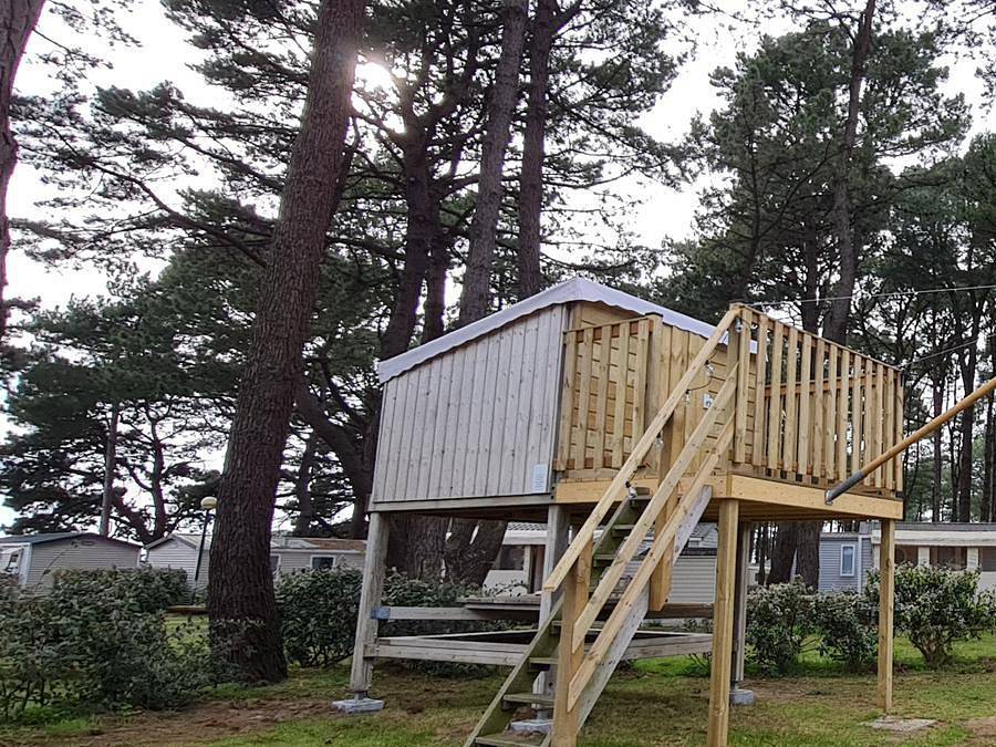 Camping Ushuaïa Villages L'estuaire - Unique 2 personnes - Camp'Étoile - Structure bois et toile + électricité - village Vélo in Paimbœuf, Vallée de la Loire
