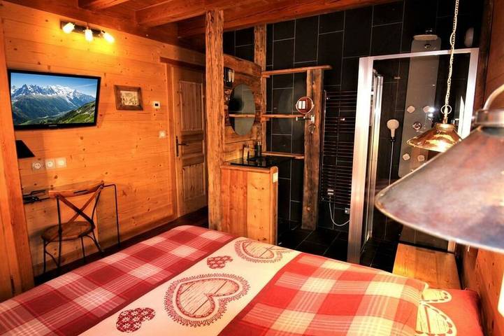 Chalet de prestige 18 personnes piscine jacuzzi sauna in Vars (station de ski), Vars
