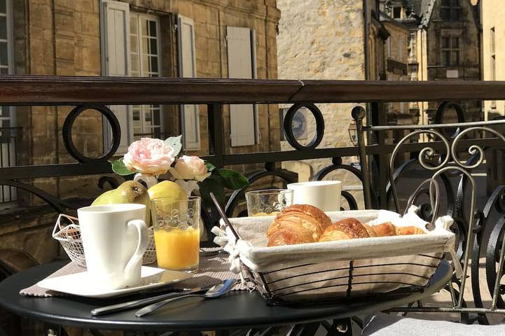 Gîte pour 3 personnes, avec balcon dans Office De Tourisme De Sarlat Perigord Noir