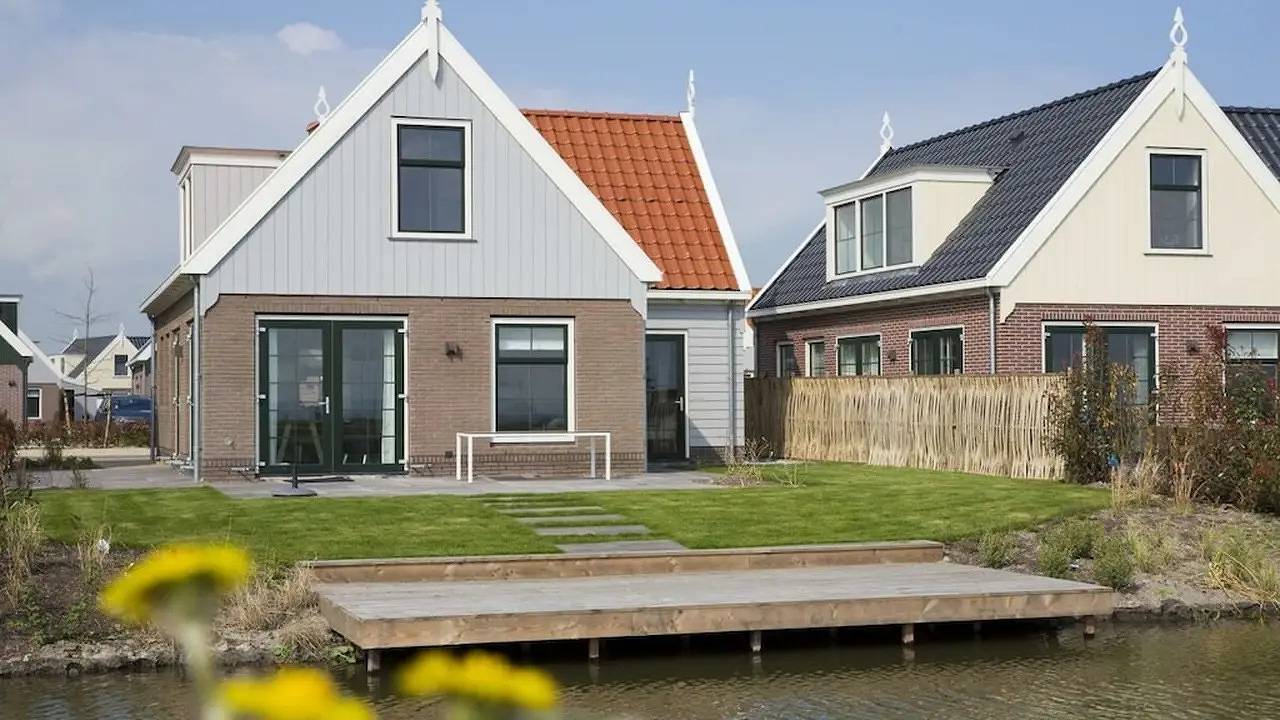 Ferienhaus für 8 Personen mit Garten in Markermeer