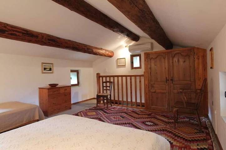 Location de vacances pour 4 personnes, avec terrasse ainsi que jardin et piscine, animaux acceptés à Verfeuil - 2