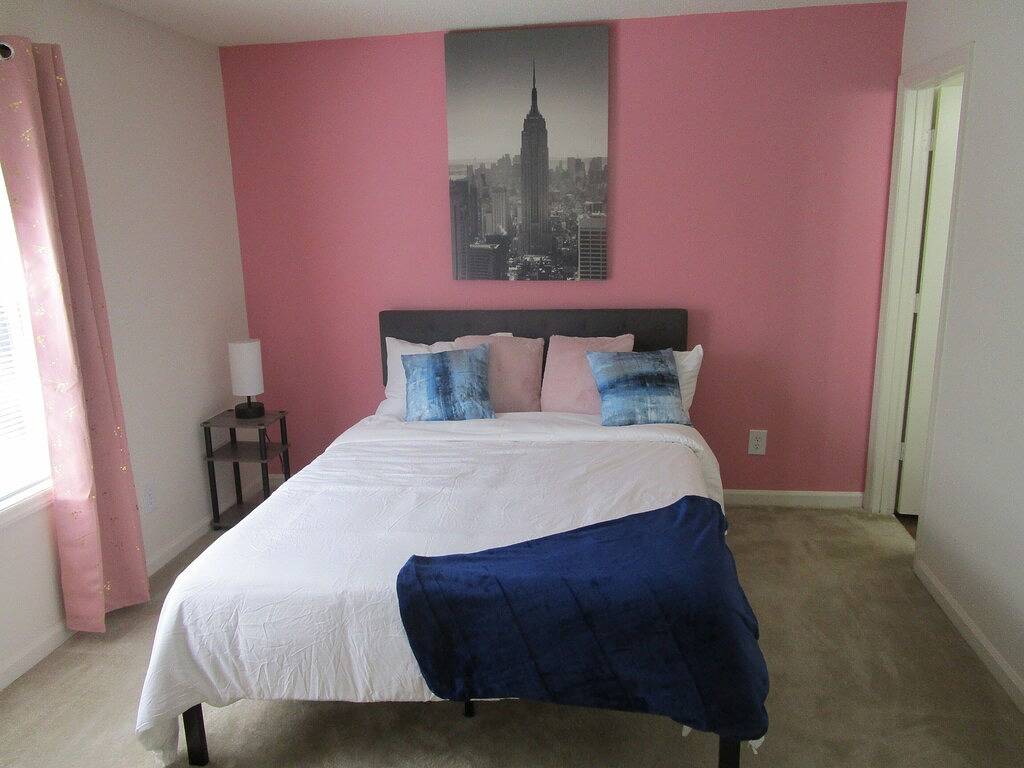 Ganze Wohnung, New!! City Chic 13min to Airport and 20min to City Center in Gaston County