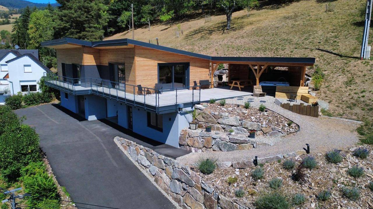 Chalet prestige climatisé avec sauna et Jacuzzi in Fréland, Parc naturel régional des Ballons des Vosges