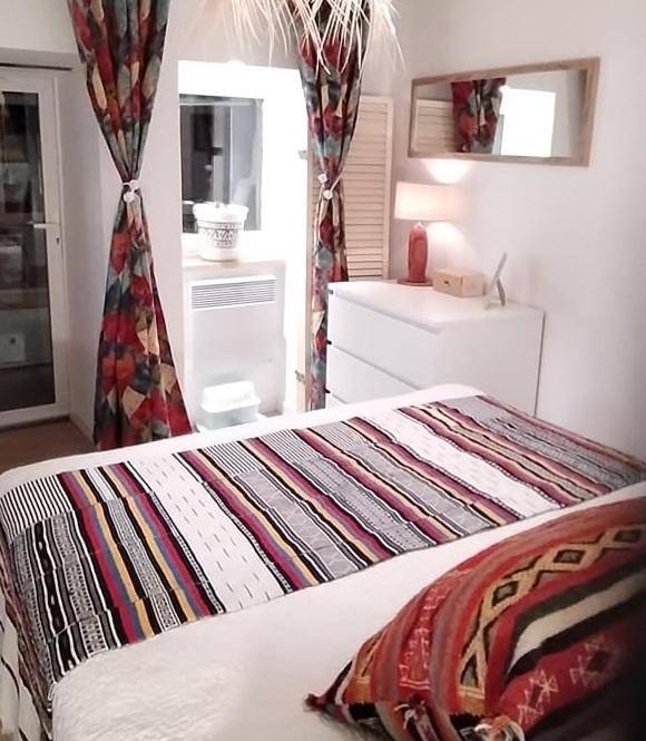 Location de vacances pour 2 personnes, avec Balcon ainsi que Terrasse et Jardin à Lunay