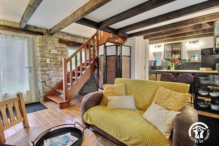 Gîte pour 3 personnes, avec jardin ainsi que terrasse et piscine, animaux acceptés à Locoal-Mendon - 2