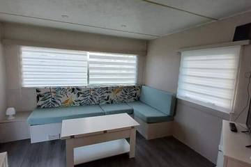 Cabane en bois pour 4 personnes, avec piscine ainsi que jacuzzi et jardin dans Indre