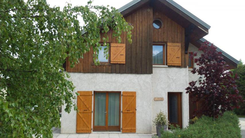 Gîte pour 9 personnes, avec jardin et terrasse à Corrençon-en-Vercors - 2